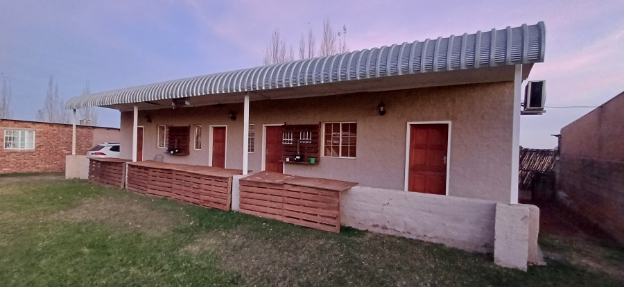 7 Bedroom Property for Sale in Harpington A H North West